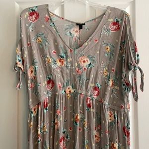 Torrid Taupe floral hi lo tunic